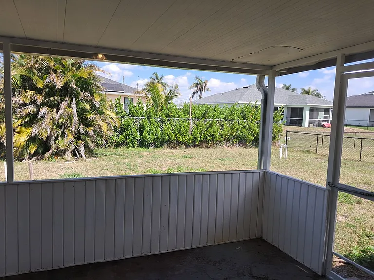 4914 Bywood St — Photo 12