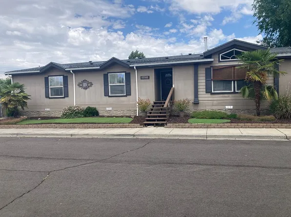 2635 Agate Desert Dr, White City, OR 97503