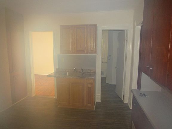 3rd image of 303 S Alvord St #1