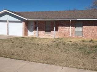 307 E 20th St, Crane, TX 79731