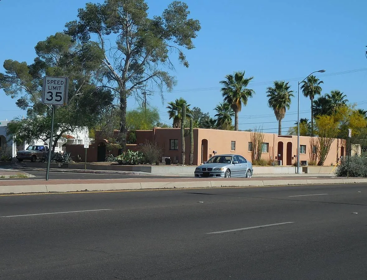 Building Photo - 1040 N Campbell Ave