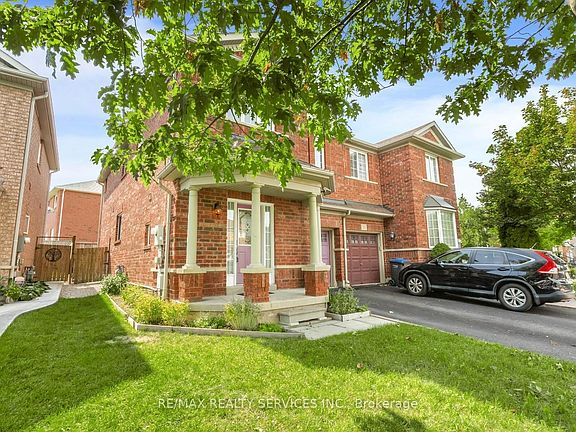 3rd image of 4 Farthingale Cres