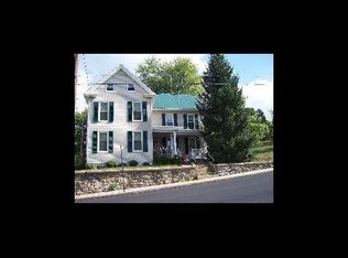 27 W King St, Waynesboro, PA 17268