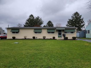 1076 Henn Ave, Ephrata, PA