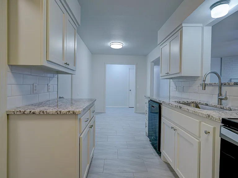 8916 Kenny Cir — Photo 9