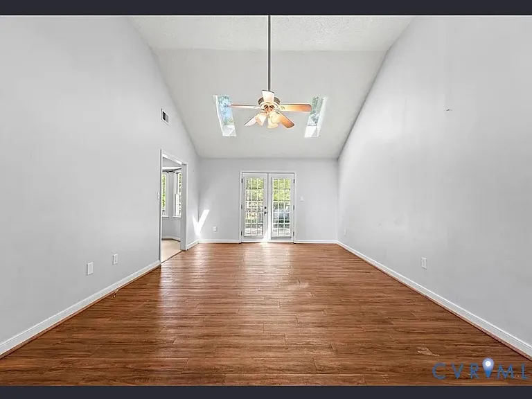 7500 Flag Tail Dr — Photo 3
