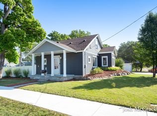 903 N Monroe St, Lowell, MI 49331