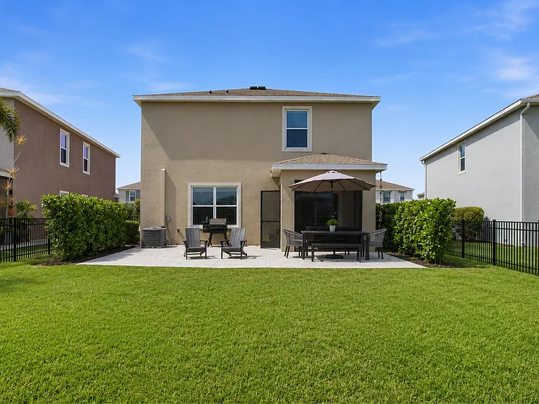 3262 Hilltop Cir — Photo 17