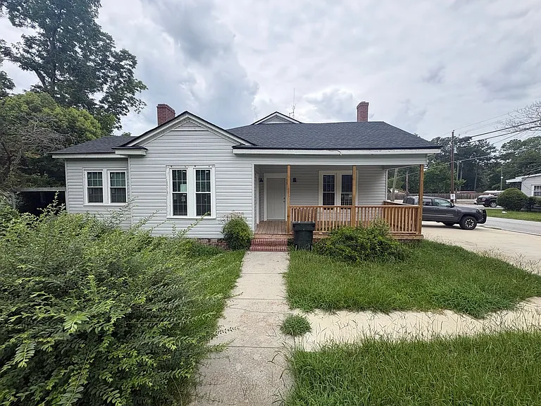 115A N College St — Photo 1