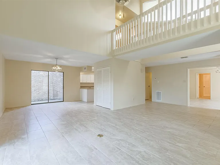 514 Shady Dale Dr — Photo 7