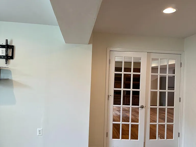 9610 Hazelbrook Ct — Photo 11
