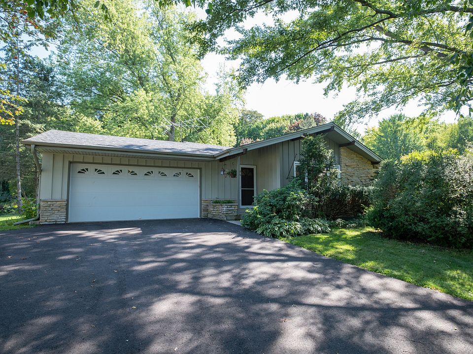 1st image of N113W20653 Edgewood Dr