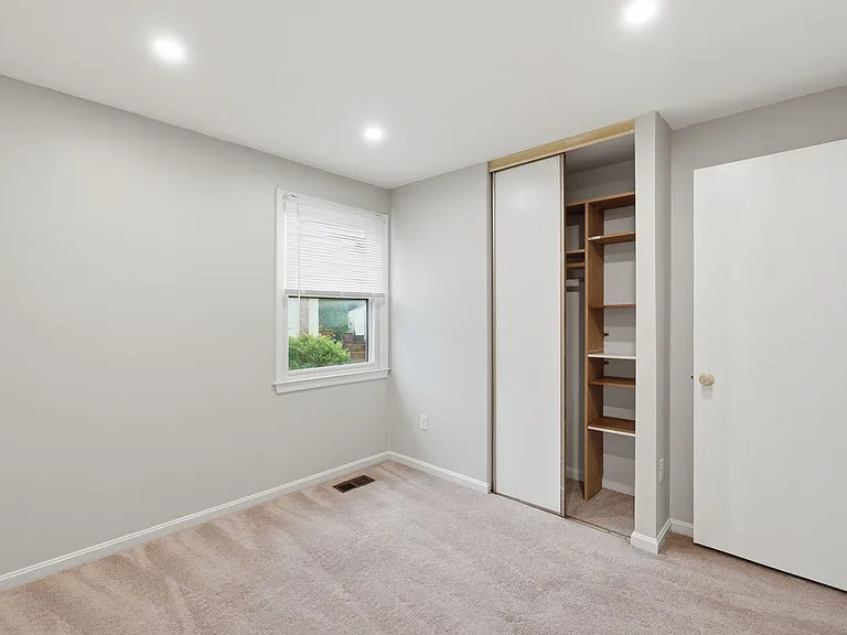 9018 Jersey Dr — Photo 13