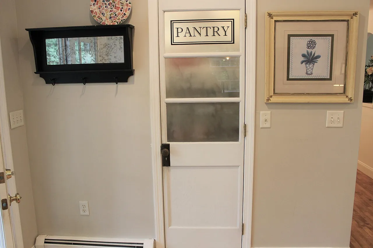 2 bed, 1400 sqft, $2,000 — Photo 3