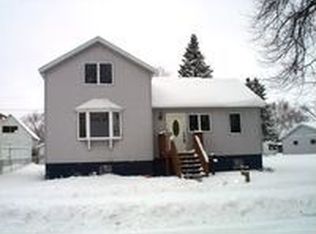 223 2nd St, Oconto, WI 54153