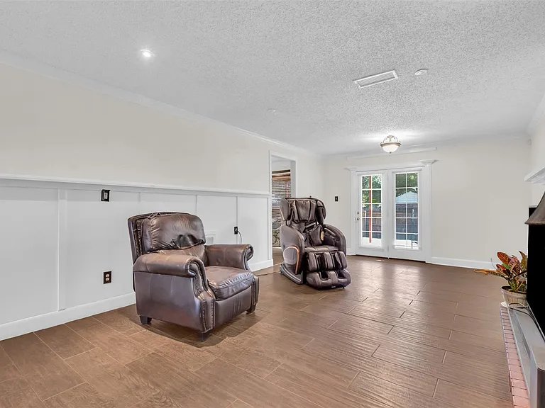 7414 Boisenberry Ln — Photo 3
