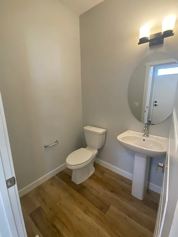 3 bed, 2.5 bath, 1600 sqft, $2,150 — Photo 4