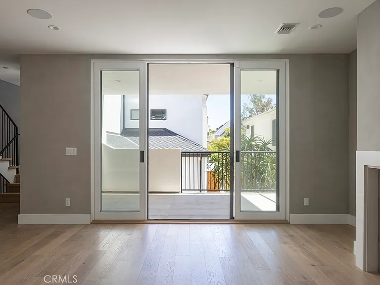 319 Jasmine Ave — Photo 8