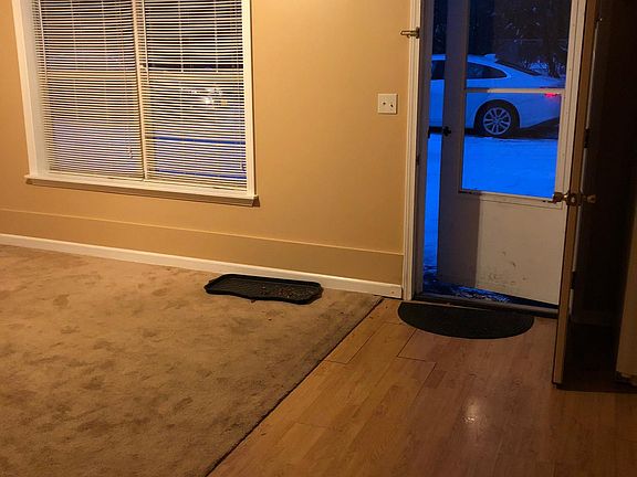 2nd image of 28 McHarrie St #2