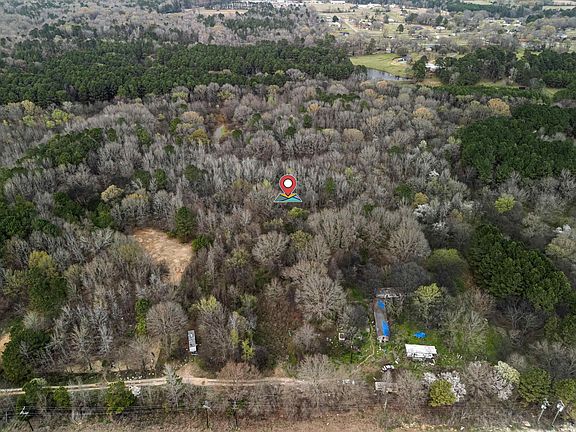 4th image of Tucker Rd