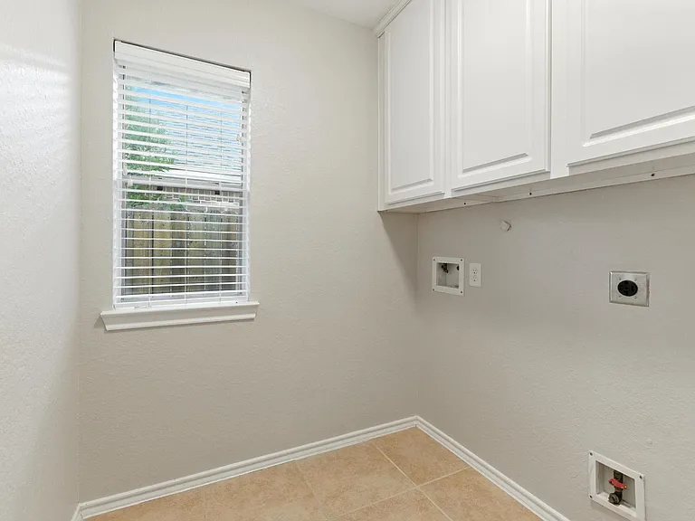 28527 Connordale Ln — Photo 24