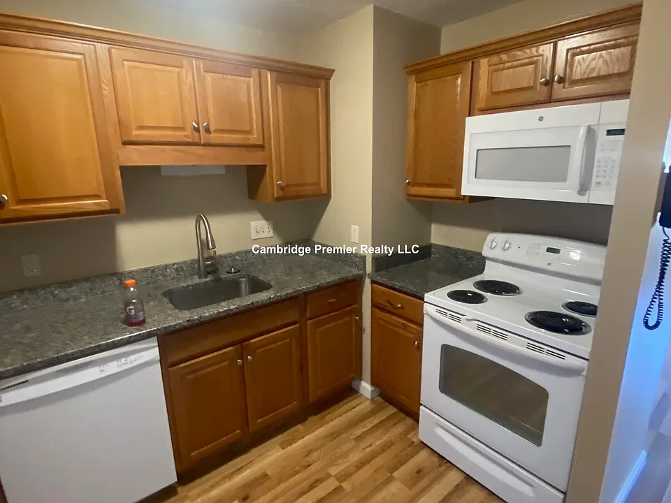 474 1/2 Broadway #28
