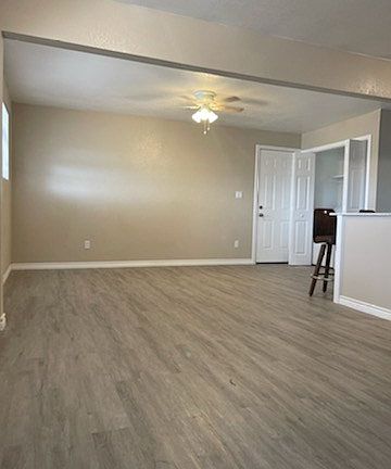 3rd image of 919 Snyder St