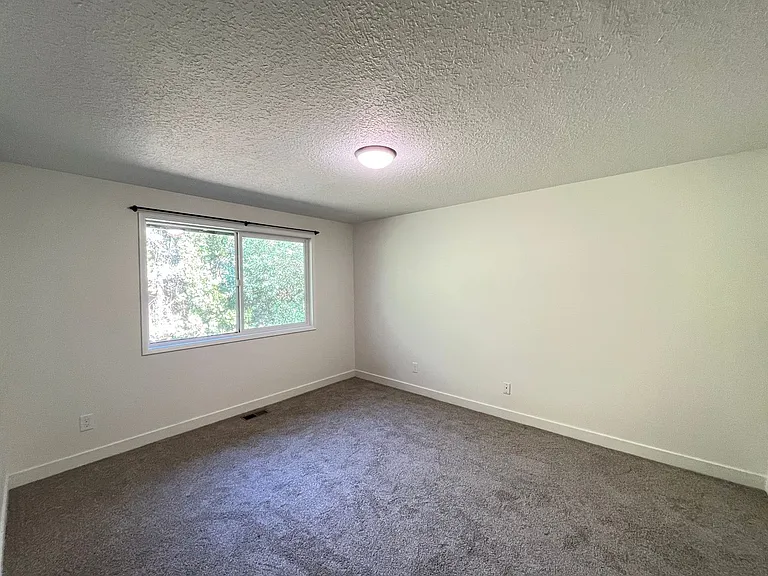 9007 SW Monterey Pl — Photo 21