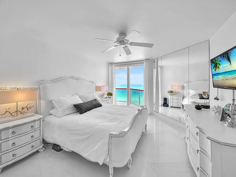 6767 Collins Ave #1110 — Photo 18