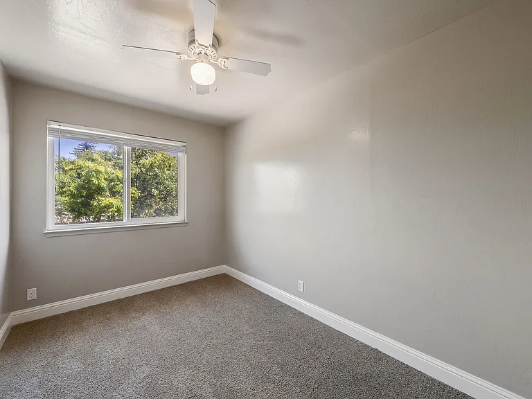 Garden Court Apartments — Photo 16
