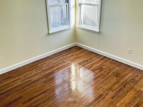 3rd image of 2029 Bowie St