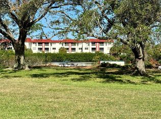 4550 Overlook Dr NE APT 151, Saint Petersburg, FL 33703