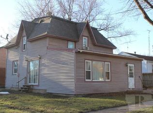502 1st St NE, Hampton, IA 50441