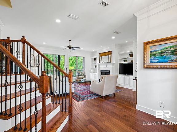 3rd image of 7452 Lake Blvd