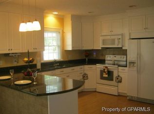 200 N Edgewood Ave, Williamston, NC 27892