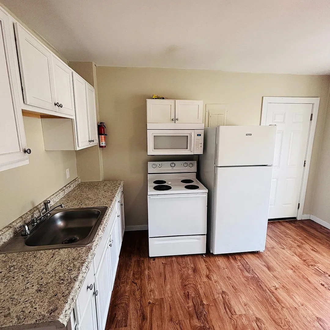 601-603 Aaron Street — Photo 2