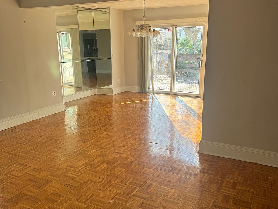 1st image of 25 Conklin Ave