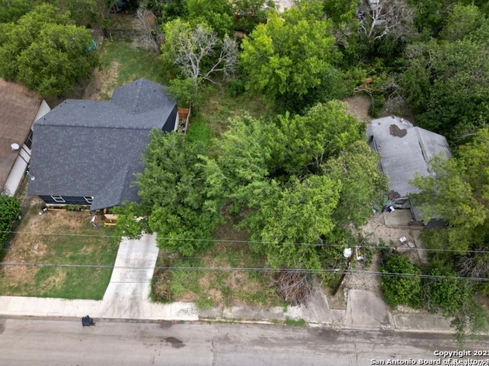 1st image of 611 Belmont LOT 17