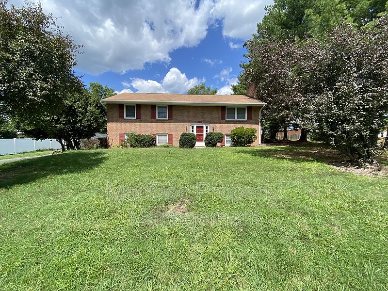 1st image of 5901 Watson Ln
