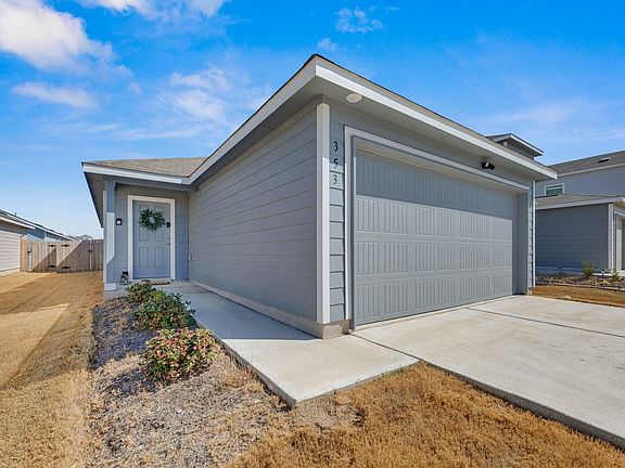 3rd image of 353 Marty Allen Loop