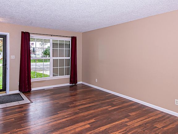 3rd image of 5884 James Dr