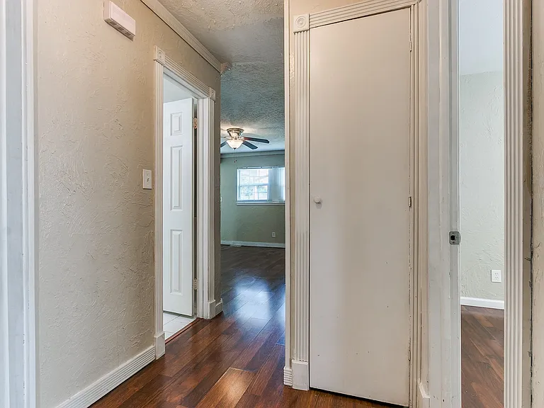 1612 Dakota St — Photo 17