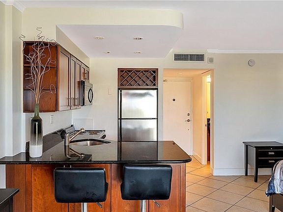 4th image of 2900 NE 30th Street #8B