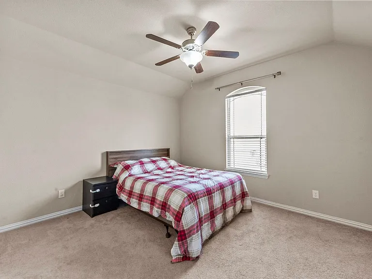 11620 Beach St — Photo 13