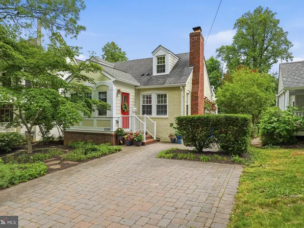 5250 26th St N, Arlington, VA 22207