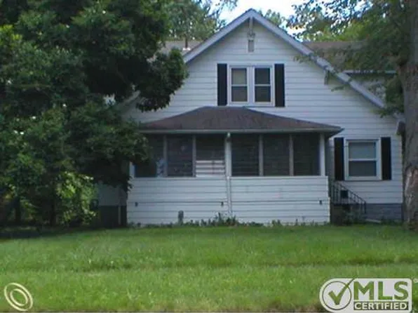 19400 Five Points St, Redford, MI 48240