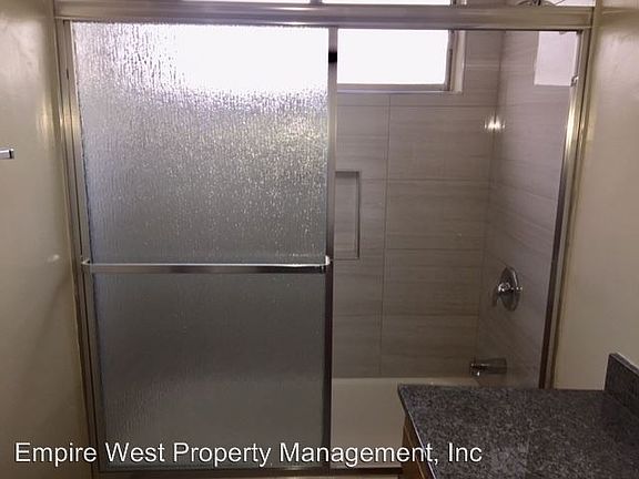 5th image of 9011 Columbus Ave APT 4