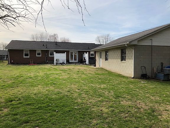 Large fenced back yard