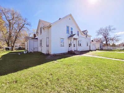 416 1st St E, Thief River Falls, MN, 56701