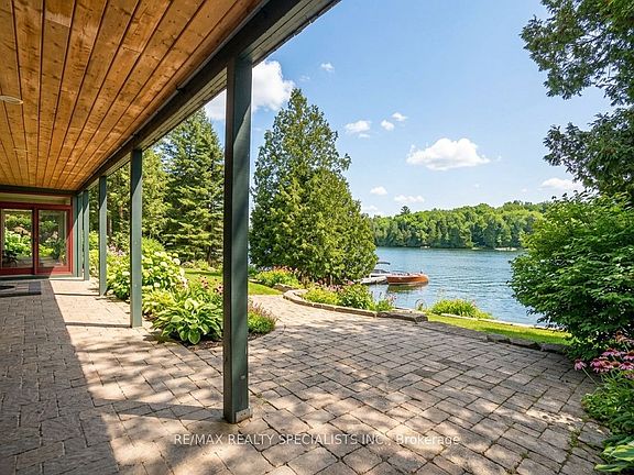 4th image of 304 Indian Point Rd
